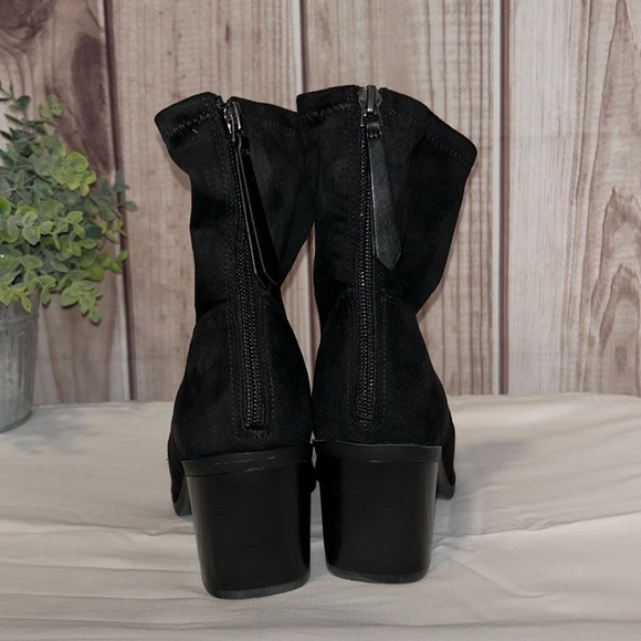 Naturalizer Ella Booties - Picture 3 of 10
